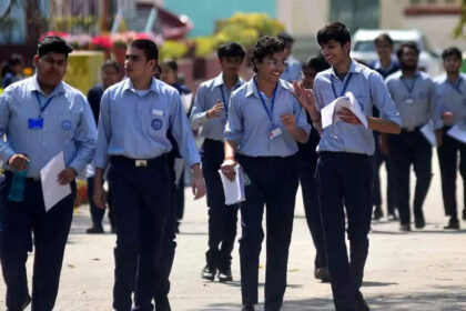 1723612202 photo सीबीएसई ने स्कूलों के लिए एनसीईआरटी की पाठ्यपुस्तकें अनिवार्य कीं: नए दिशानिर्देश तत्काल प्रभाव से लागू