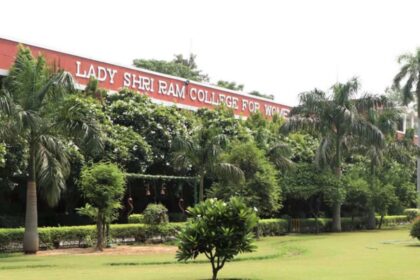 1723635691 photo एनआईआरएफ 2024 रैंकिंग: लेडी श्री राम कॉलेज ने कॉलेजों में 10वां स्थान हासिल किया, प्रवेश प्रक्रिया, शीर्ष पाठ्यक्रम और अधिक जानें