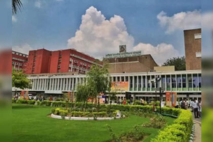 1724104961 photo एम्स संकाय ने छात्रों की बढ़ती मानसिक स्वास्थ्य चिंताओं के बीच कल्याण और पाठ्येतर सुविधाओं के पुनरुद्धार का आग्रह किया