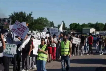 1724951379 photo जानें: कनाडा में भारतीय छात्र कम वेतन वाले विदेशी कर्मचारियों की संख्या कम करने की पीएम ट्रूडो की योजना से क्यों चिंतित हैं