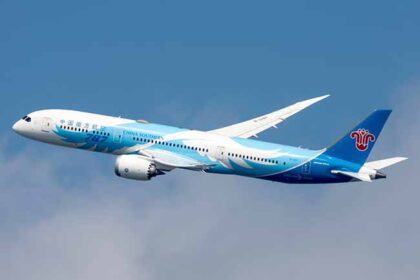 China Southern Airlines चाइना सदर्न एयरलाइंस ने लॉस एंजिल्स को गुआंगज़ौ पर्यटन प्रदर्शनी से जगमगा दिया