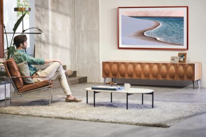 P01 Living room B small 1625467083899 सैमसंग द फ्रेम टीवी 2021 देखने में बेहद खूबसूरत है, इसमें बेहद उपयोगी फीचर्स हैं