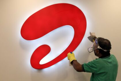 airtel reuters 1614064078568 एयरटेल के चेयरमैन सुनील मित्तल का वेतन वित्त वर्ष 2022 में करीब 5 फीसदी गिरा: विवरण