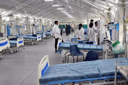 central government run hospitals will now allow only up to 2 attendants with patient केंद्र सरकार द्वारा संचालित अस्पतालों में अब मरीज के साथ अधिकतम 2 अटेंडेंट को ही अनुमति दी जाएगी, ET HealthWorld