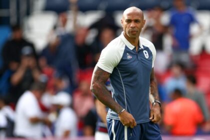 e0t4gva8 thierry henry 625x300 19 August 24 ओलंपिक फाइनल में हार के बाद फ्रांस अंडर-21 कोच थिएरी हेनरी ने पद छोड़ा