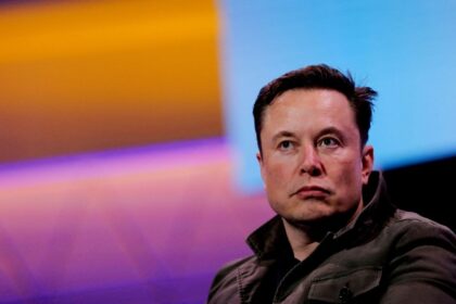 elon musk reuters 1670919612983 एलन मस्क ने टेस्ला के 3.85 बिलियन डॉलर मूल्य के शेयर बेचे, अमेरिकी एसईसी फाइलिंग से पता चला