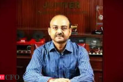 jupiter wagons eyes 30 of indian railways 40000 annual wagon orders cfo targets 50 50 revenue split जुपिटर वैगन्स की नजर भारतीय रेलवे के 40,000 वार्षिक वैगन ऑर्डर में से 30% पर है; सीएफओ ने 2028 तक 50-50 राजस्व विभाजन का लक्ष्य रखा है, ईटीसीएफओ