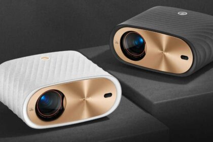 lenovo yoga 7000 weibo 1652853282952 2,400 ANSI लुमेन ब्राइटनेस और डुअल 10W स्पीकर के साथ लेनोवो योगा 7000 स्मार्ट प्रोजेक्टर लॉन्च