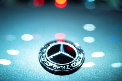 mercedes benz reuters 1649423044677 मर्सिडीज-बेंज ने नए टेक सेंटर के साथ इन-हाउस सॉफ्टवेयर को बढ़ावा दिया