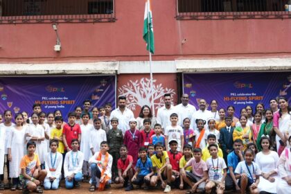 njibd348 par 625x300 15 August 24 प्रो कबड्डी स्टार परदीप नरवाल और मनिंदर सिंह ने पीकेएल सीजन 11 की नीलामी से पहले विशेष ध्वजारोहण समारोह में हिस्सा लिया