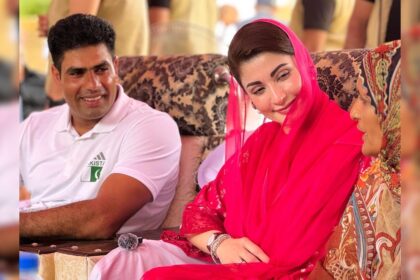 nq8inmco arshad nadeem maryam nawaz 625x300 13 August 24 अरशद नदीम को 10 करोड़ पाकिस्तानी रुपए और 'ओलंपिक' नंबर प्लेट वाली कार मिली