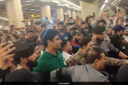 osrqm5ho arshad nadeem x 625x300 11 August 24 अरशद नदीम का पाकिस्तान में हीरो जैसा स्वागत, ओलंपिक स्वर्ण के लिए हिलाल-ए-इम्तियाज से सम्मानित होंगे