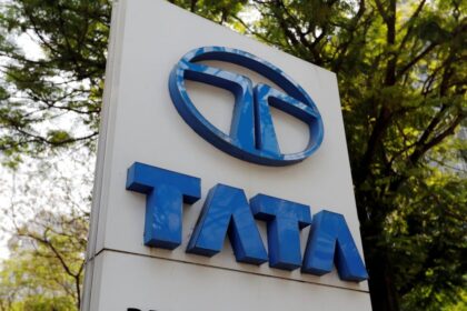tata ev reuters 1689749742520 टाटा समूह ब्रिटेन में इलेक्ट्रिक वाहन बैटरी संयंत्र बनाएगा