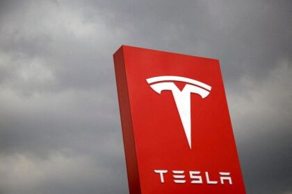 tesla autopilot crashes data reuters main 1655354170677 एनएचटीआरए रिपोर्ट से पता चला है कि टेस्ला ने अमेरिका में सबसे अधिक स्वचालित तकनीकी वाहन दुर्घटनाएं दर्ज की हैं