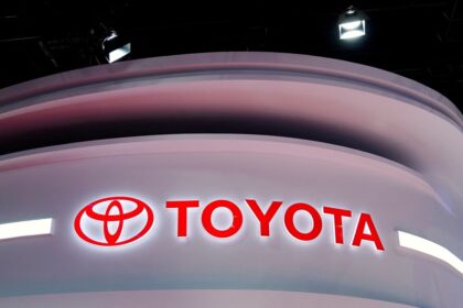 toyota reuters 1643356013768 यूक्रेन संकट के बीच 'आपूर्ति श्रृंखला में व्यवधान' के कारण टोयोटा ने रूस संयंत्र में परिचालन स्थगित किया