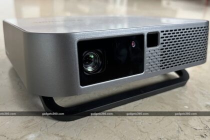 viewsonic m2e projector review front 1659595548816 ViewSonic M2e Portable LED Projector Review: Take It and Go