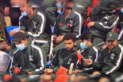 033gs5d8 pakistan china 625x300 17 September 24 एशियाई चैंपियंस ट्रॉफी के फाइनल में भारत के खिलाफ पाकिस्तान के खिलाड़ियों ने चीन का झंडा थामा। इंटरनेट पर प्रतिक्रियाएं