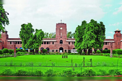 1725404624 photo दिल्ली विश्वविद्यालय ने सेंट स्टीफंस कॉलेज पर ईसाई कोटा सीमा पार करने का आरोप लगाया