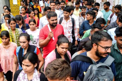 1725885409 photo सितंबर 2024 में 50,000 से अधिक सरकारी नौकरियों के लिए आवेदन करें: एसएससी से लेकर भारतीय रेलवे तक और अन्य भर्ती विवरण देखें