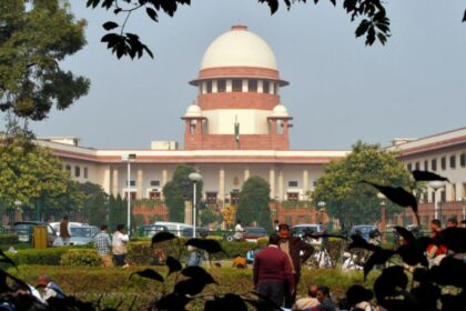 1725911266 photo सुप्रीम कोर्ट ने 69,000 यूपी सहायक शिक्षकों के लिए इलाहाबाद हाईकोर्ट के नए चयन सूची आदेश पर रोक लगाई