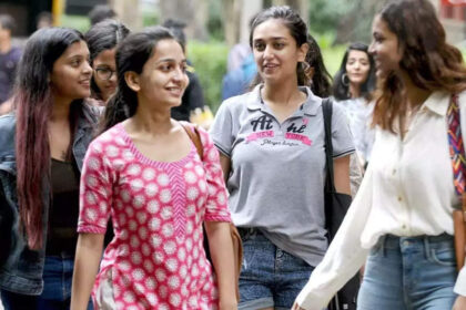 1726502961 photo डीयू यूजी एडमिशन 2024: स्पॉट राउंड रजिस्ट्रेशन 18 सितंबर से शुरू होंगे, पूरा शेड्यूल यहां देखें