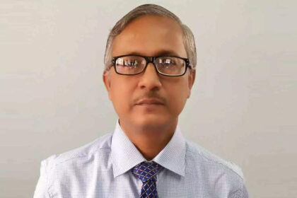 1726694426 photo कौन हैं डॉ. कौस्तव नायक, जिन्हें सीएम ममता बनर्जी ने चिकित्सा शिक्षा निदेशक के पद से हटाया?