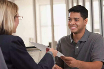1727205320 photo रॉबर्ट हाफ या केली: कौन सी अमेरिकी भर्ती फर्म सर्वोत्तम कार्य संस्कृति और सुविधाएं प्रदान करती है?
