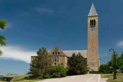 1727209035 photo यूसी डेविस बनाम कॉर्नेल: कृषि और वानिकी में कौन सा अमेरिकी विश्वविद्यालय अग्रणी है?