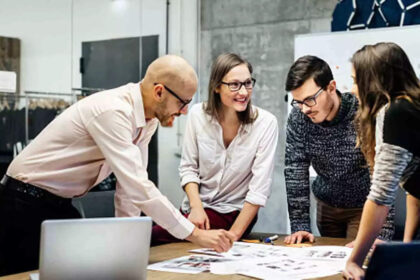 1727304954 photo पिछले तीन वर्षों में एससी, एसटी, ओबीसी और अन्य के लिए बेरोजगारी दरों में मिश्रित रुझान: एक गहन विश्लेषण