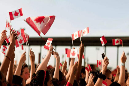 1727360455 photo अस्थायी विदेशी कर्मचारी कार्यक्रम पर कनाडा के संशोधित नियम आज से प्रभावी हो गए हैं: इसका नियोक्ताओं और नौकरी चाहने वालों पर क्या प्रभाव पड़ेगा?