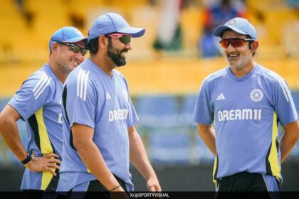 6qnbh008 rohit and gambhir 625x300 18 September 24 गंभीर-रोहित के रिश्ते पर संजय मांजरेकर की दिलचस्प प्लेइंग इलेवन टिप्पणी