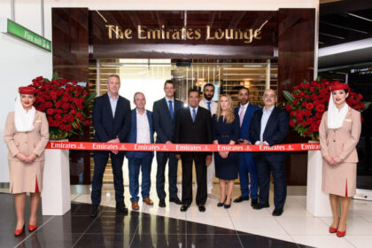 Emirates as 1 एमिरेट्स ने लंदन स्टैनस्टेड हवाई अड्डे पर नया GBP 4 मिलियन लाउंज शुरू किया, जिससे यात्रियों का अनुभव बेहतर होगा