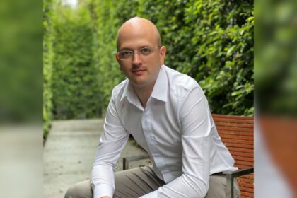 Shinta Mani Hotels बेंजामिन लेहमैन शिंता मनी अंगकोर और सिएम रीप, कंबोडिया में स्थित बेंसले कलेक्शन पूल विला के नए महाप्रबंधक हैं