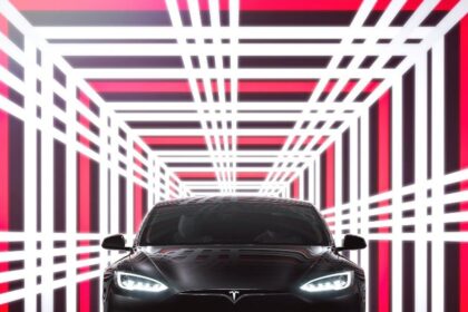Tesla twitter 1646893872333 कच्चे माल की बढ़ती लागत के बीच अमेरिका और चीन में टेस्ला मॉडल 3 और मॉडल वाई की कीमतें बढ़ाई गईं