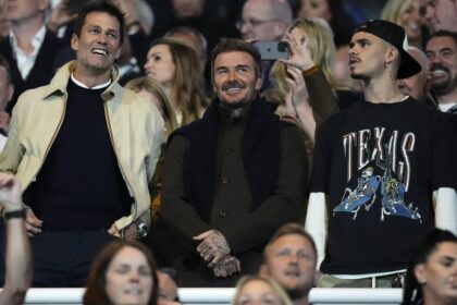 blm2rd tom brady david beckham 625x300 17 September 24 टॉम ब्रैडी, डेविड बेकहम फुटबॉल की 'हॉलीवुड डर्बी' में शामिल हुए, जिसमें बर्मिंघम सिटी ने रेक्सहैम को हराया