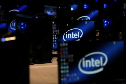 intel reuters 1610446854496 इंटेल यूरोपीय संघ की चिप क्षमता बढ़ाने के लिए 80 बिलियन यूरो तक निवेश करेगा: सीईओ पैट जेल्सिंगर