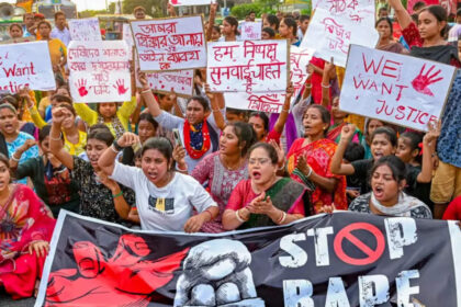 kolkata rape murder case doctors defy sc deadline to resume work bengal govt sends letter to protest डॉक्टरों ने काम पर लौटने के लिए सुप्रीम कोर्ट की समयसीमा का उल्लंघन किया, बंगाल सरकार ने प्रदर्शनकारियों को पत्र भेजा, ईटी हेल्थवर्ल्ड