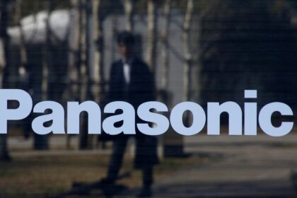 panasonic reuters full 1574996868013 पैनासोनिक ने कहा कि वह टेस्ला के लिए एक नई बैटरी सेल विकसित कर रहा है