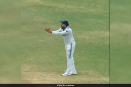 qd1lu768 rohit sharma 625x300 23 September 24 बांग्लादेश पर भारत की जीत से ठीक पहले रोहित शर्मा का "विराट कोहली एक्ट" कैमरे में कैद हुआ। देखें