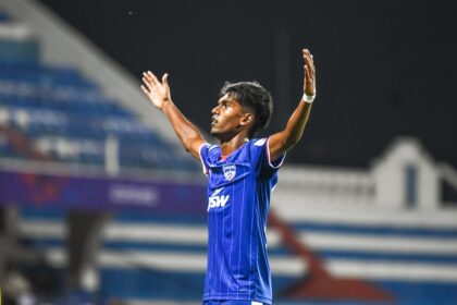 qs2oqimg sd 625x300 14 September 24 आईएसएल में पदार्पण करते हुए विनीत वेंकटेश के एकमात्र गोल की बदौलत बेंगलुरु एफसी ने ईस्ट बंगाल को हराया