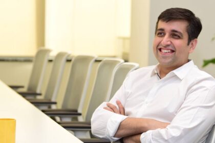 realme madhav sheth 1589179194180 Realme C2 को सितंबर में मिलेगा Realme UI अपडेट, भारत में जल्द लॉन्च होगा वायरलेस चार्जर: माधव शेठ