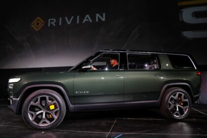 rivian image reuters 1636176975505 रिवियन और फोर्ड ने इलेक्ट्रिक वाहन पर सहयोग की योजना रद्द की