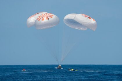 spacex axiom 1 nasa dragon twitter 1650959914488 स्पेसएक्स क्रू ड्रैगन कैप्सूल आईएसएस पर 2 सप्ताह रहने के बाद एक्स-1 क्रू के साथ सुरक्षित रूप से पृथ्वी पर लौटा