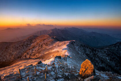 sunrise deogyusan mountains cove सिक्किम ने यांगंग में भारत के सबसे आश्चर्यजनक रोपवे के साथ पर्यटन में एक नया मानक स्थापित किया