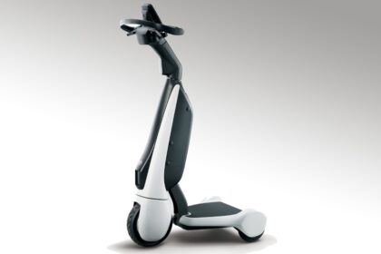 toyota c walk t scooter press release 1633512092539 टोयोटा ने पैदल चलने के विकल्प के रूप में C+Walk T तीन पहियों वाला ई-स्कूटर लॉन्च किया