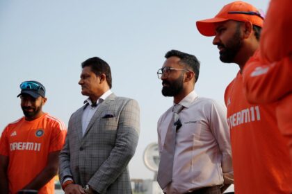 12oho3n8 anil kumble and rohit sharma bcci 625x300 16 October 24 ऑस्ट्रेलिया टेस्ट के लिए रोहित शर्मा के प्रतिस्थापन के रूप में अनिल कुंबले का आश्चर्यजनक चयन, शुबमन गिल को नकारा गया