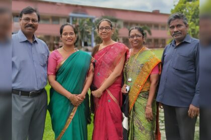 1728664621 photo बिहार में व्यावसायिकता को बढ़ावा देने के लिए कर्मचारियों और शिक्षकों के लिए ड्रेस कोड लागू किया गया है, कैज़ुअल पहनावे और सोशल मीडिया गतिविधियों पर प्रतिबंध लगाया गया है