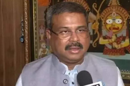 1728944819 photo धर्मेंद्र प्रधान स्वास्थ्य देखभाल, कृषि और शहरों पर केंद्रित तीन एआई उत्कृष्टता केंद्रों की घोषणा करेंगे