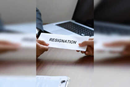 1729119864 photo एक चीनी खुदरा श्रृंखला अपने कर्मचारियों को 'दुखी छुट्टी' की पेशकश करती है: क्या यह भारत के कार्यबल के लिए समाधान हो सकता है, जहां 70% अपनी नौकरियों से असंतुष्ट हैं?