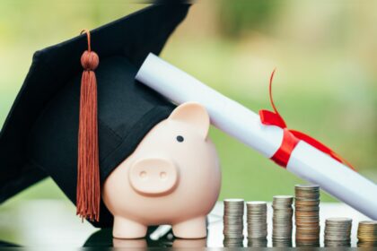 1729511816 photo स्नातकोत्तर अध्ययन के लिए राष्ट्रीय छात्रवृत्ति प्रतिवर्ष 10,000 छात्रों को सहायता प्रदान करती है: लाभ, पात्रता और आवेदन कैसे करें की जाँच करें